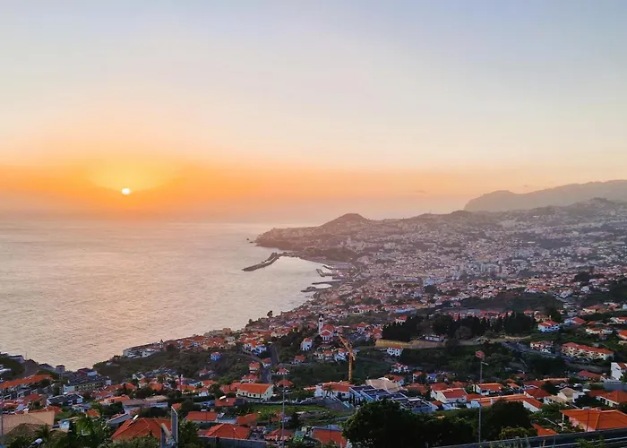 Shell Living - Infinity Loft Villa Funchal (Madeira)