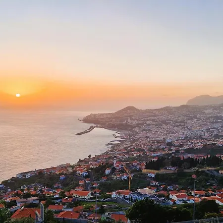 Shell Living - Infinity Loft Villa Funchal (Madeira)